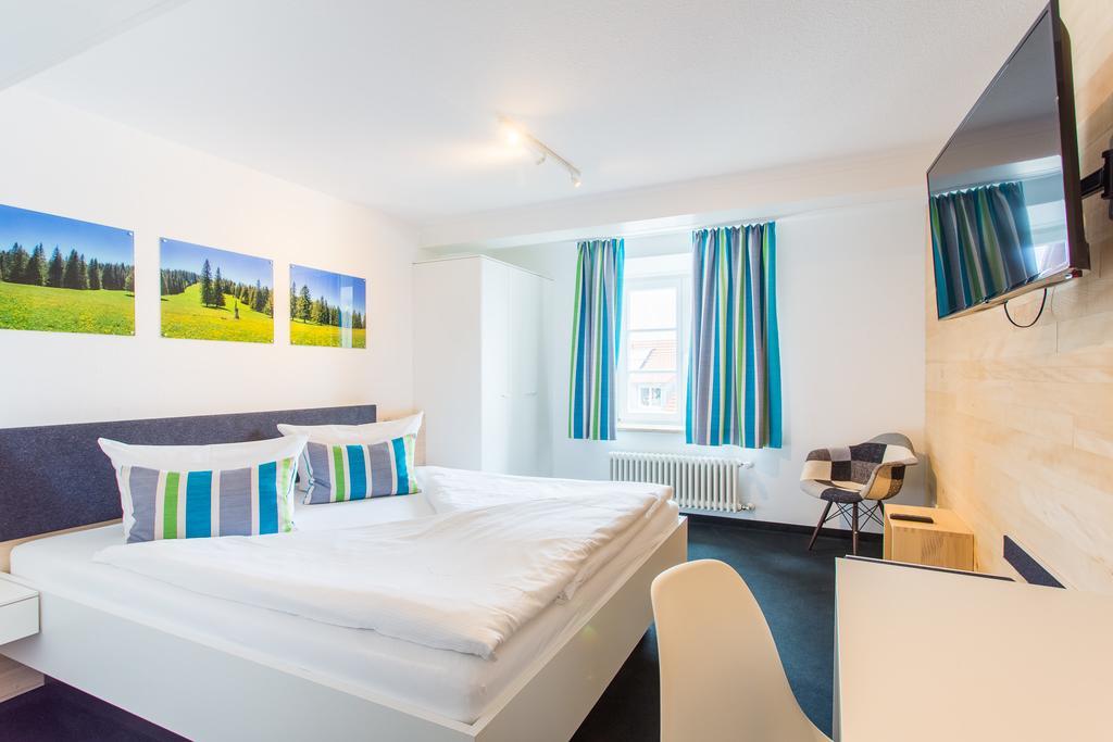 Die Krone - Hotel Garni Кирхцартен Экстерьер фото